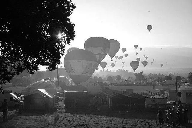 What Time Is The Night Glow At Bristol Balloon Festival? photo 3