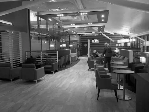 What Time Does Bristol Airport Lounge Open? image 2