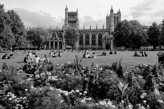 What Time Do Pubs Close in Bristol? image 0