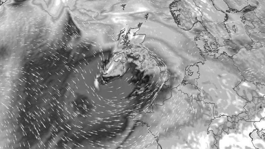 Storm Eunice Heading Our Way image 3